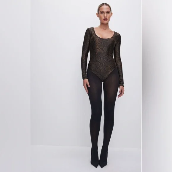 Good American Shine Python Scoop Neck Long Sleeve Bodysuit - Picture 8 of 14